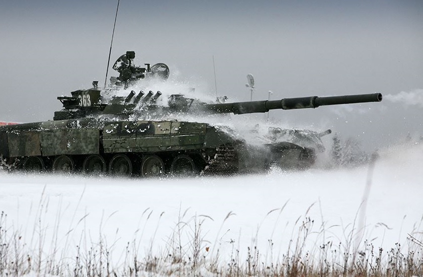 Каждая группа усиленна танками. Иллюстрационное фото mil.ru