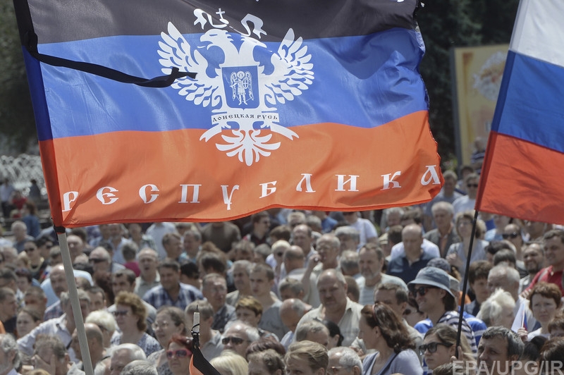 Оккупанты принудительно сгоняют жителей Донбасса на антиукраинские митинги