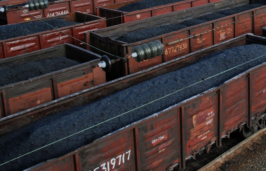 СМИ: Ежесуточно Россия вывозит с Донбасса более 10 тысяч тонн украинского угля