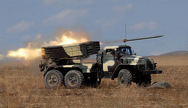 Боевики поливали огнем из артиллерии украинских военных: ранено 11 бойцов ВСУ
